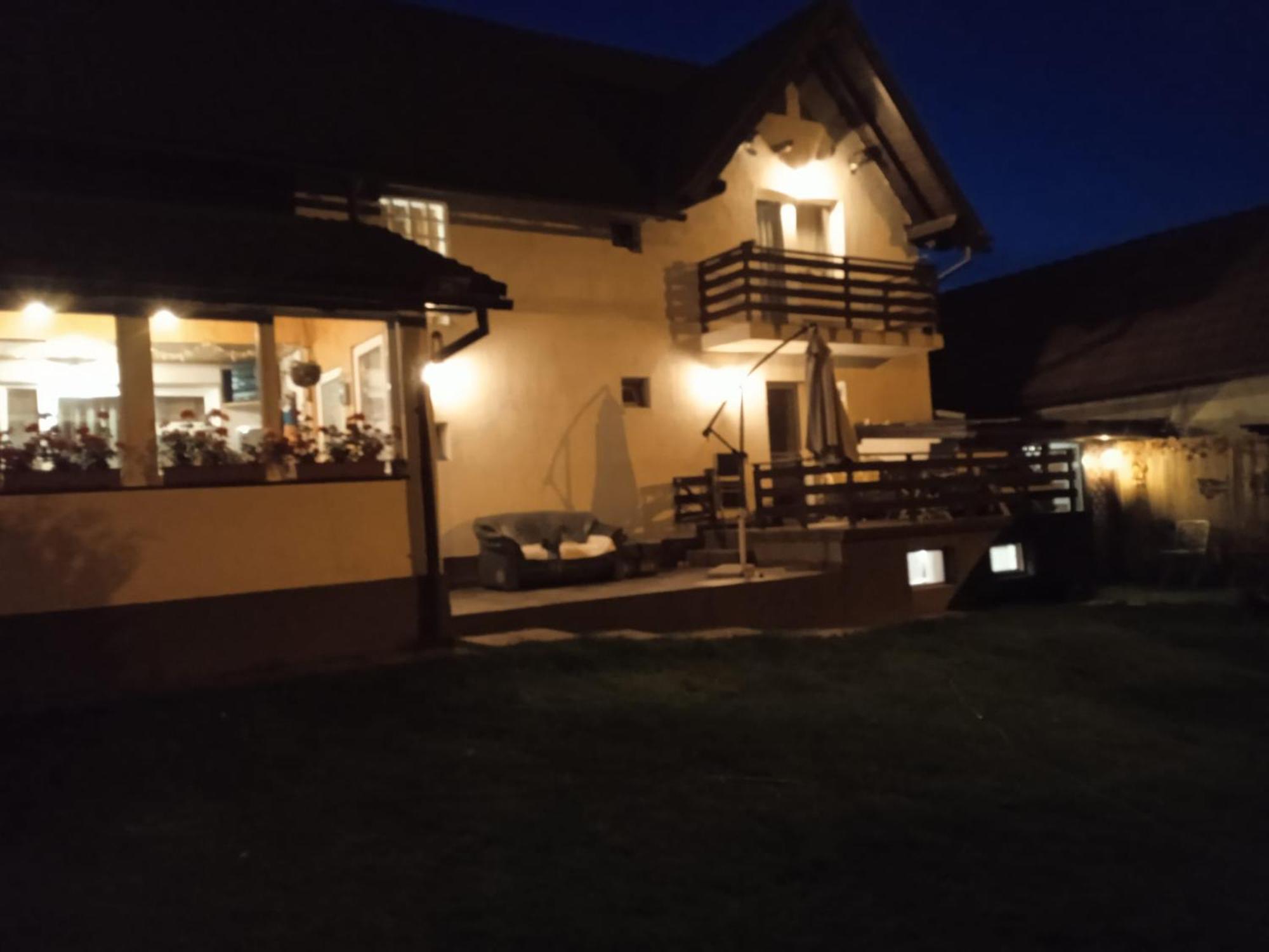 Edelweiss Ilinca Apartment Zărneşti Exterior foto