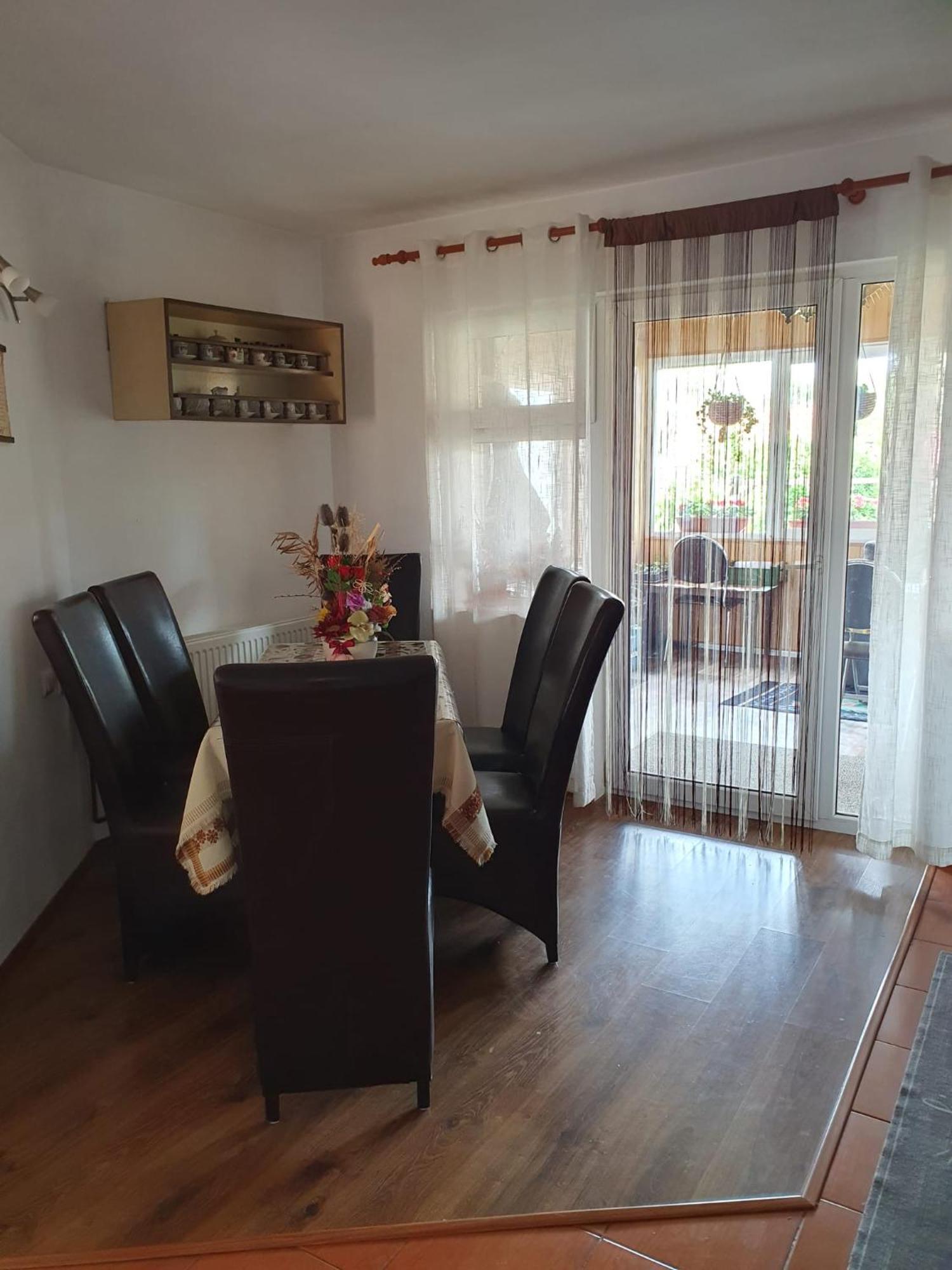 Edelweiss Ilinca Apartment Zărneşti Exterior foto